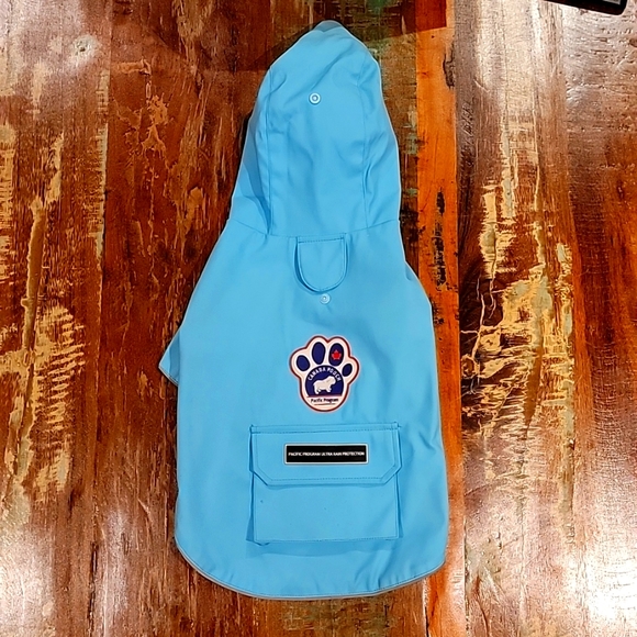 CANADA POOCH 🇨🇦 🍁 🍁 🍁 Pet Rain Coat Size 14+ - Picture 1 of 5